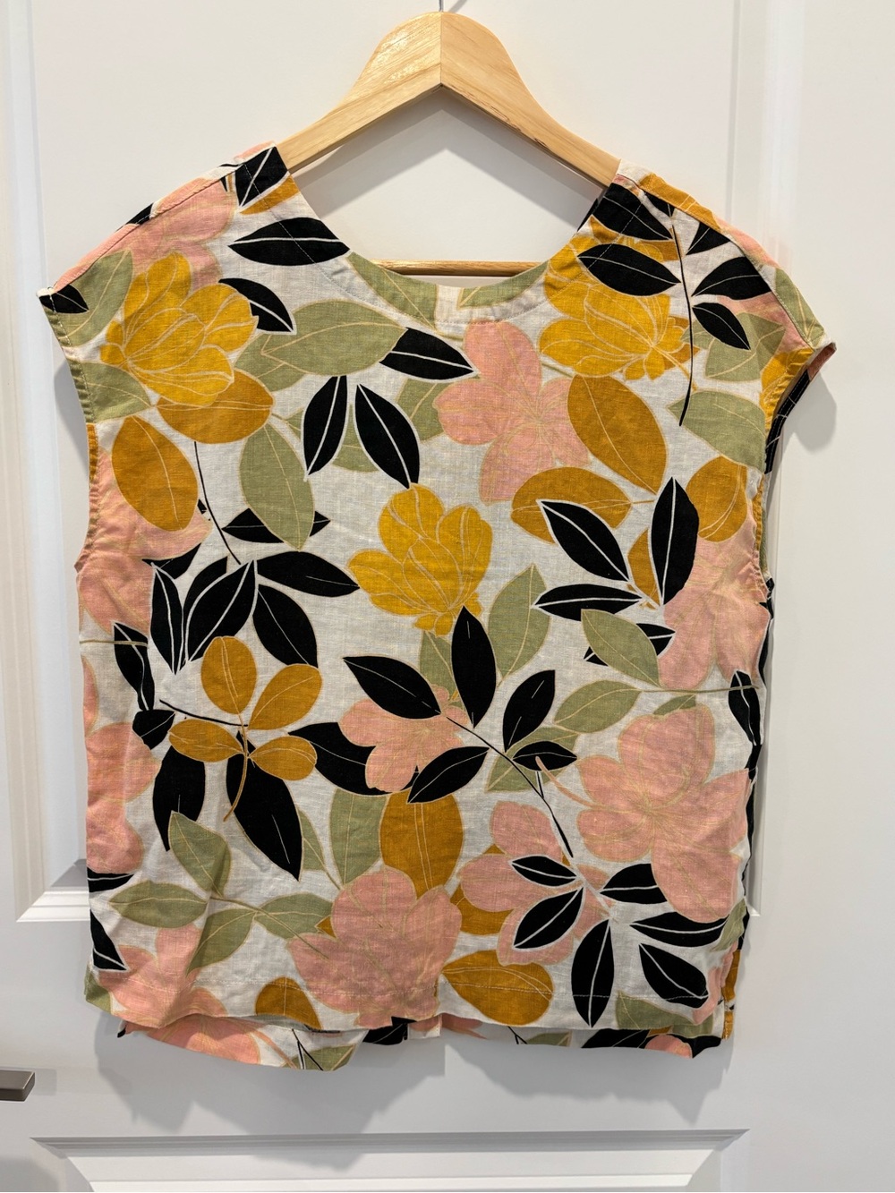 Rachel Zoe | Floral Linen Blouse Medium Bold Modern Print Button Back Size S EUC